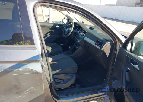 2018 Volkswagen Tiguan 2.0T S из США, поврежденный, VIN 3VV1B7AX1JM010295